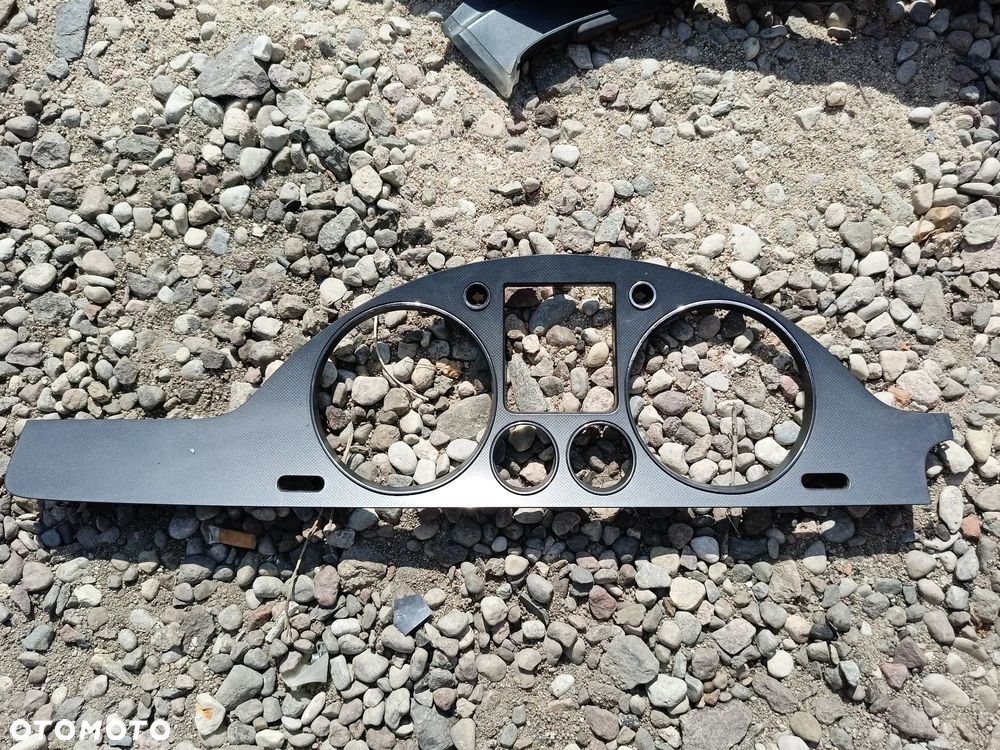 OBUDOWA RAMKA  LICZNIKA VW PASSAT B6 3C1858335AM (2SZT) - 1