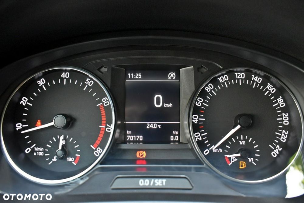 Skoda RAPID 1.2 TSI Joy - 15
