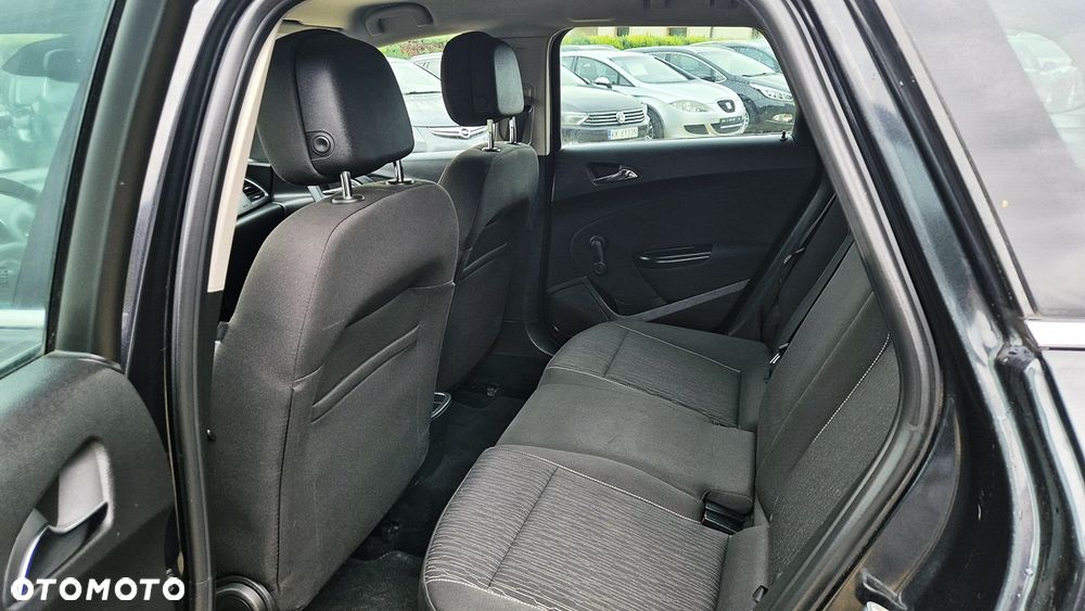 Opel Astra 1.4 Turbo Color Edition - 32