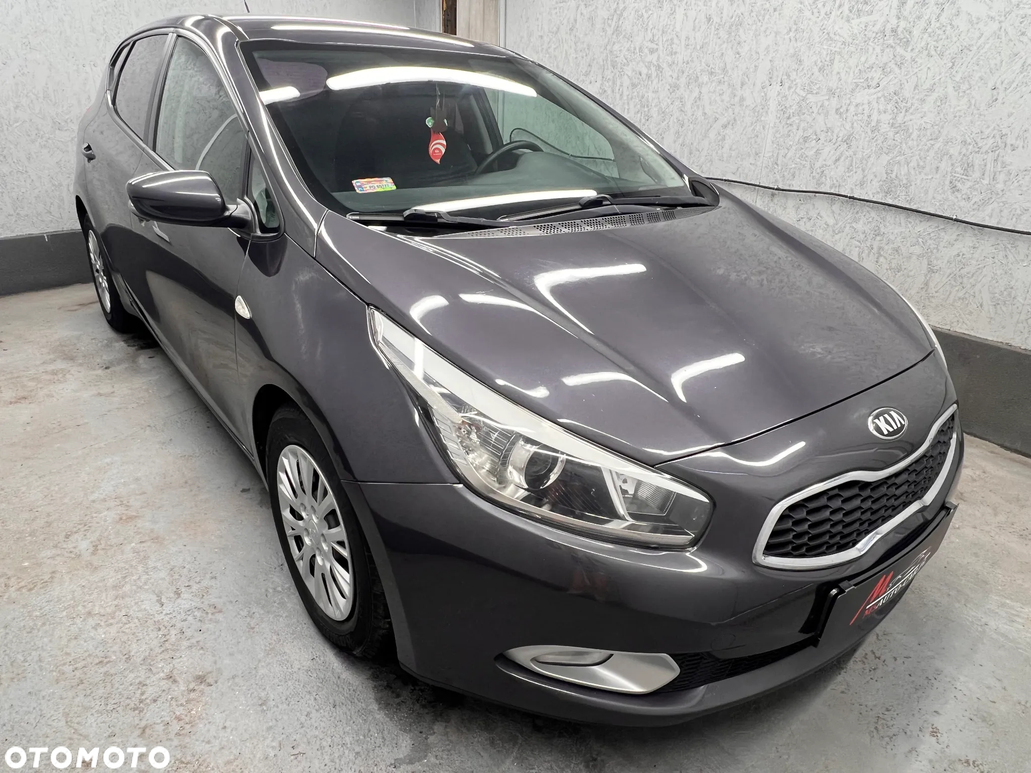 Kia Ceed - 4