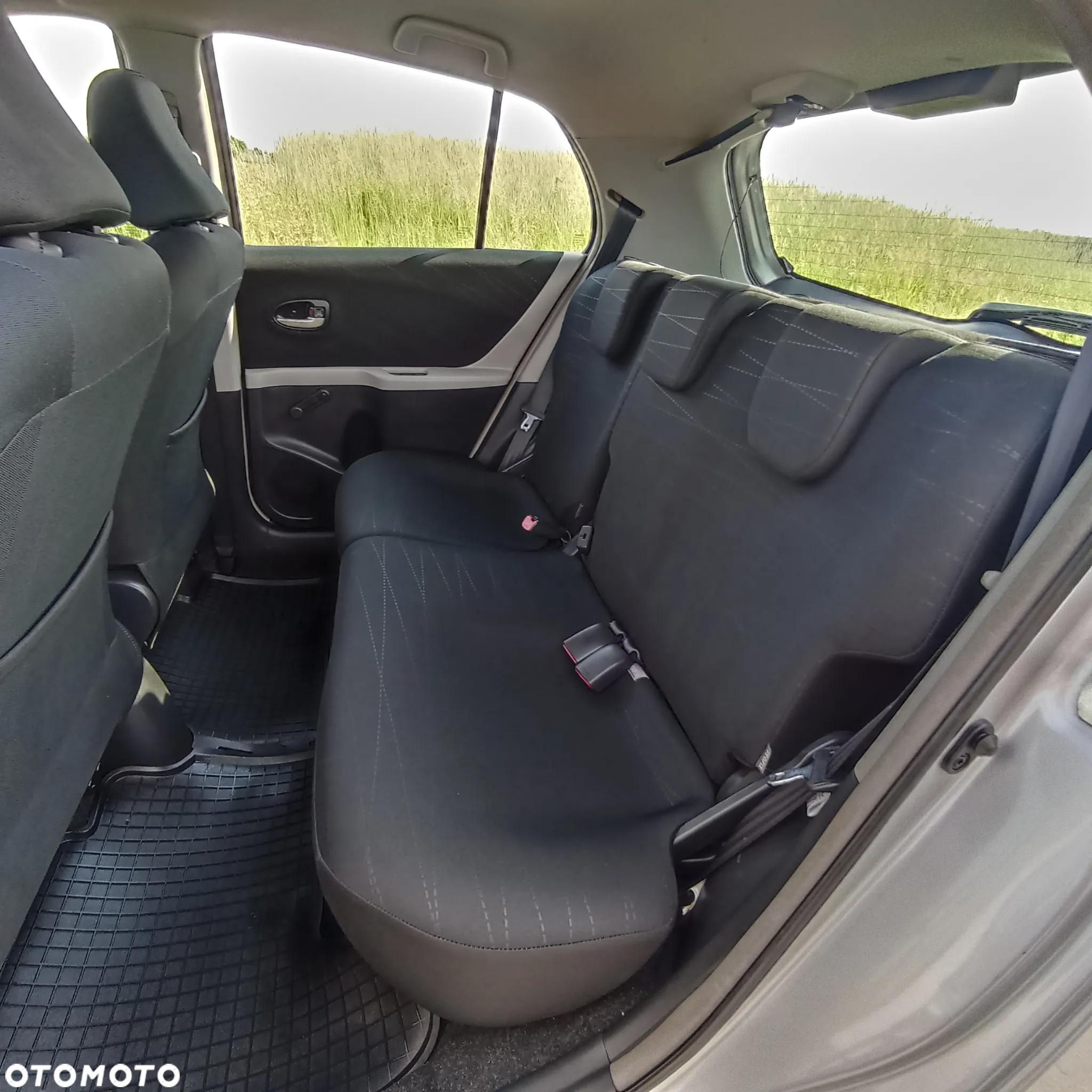 Toyota Yaris 1.3 Prestige - 14
