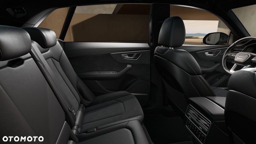 Audi Q8 - 12