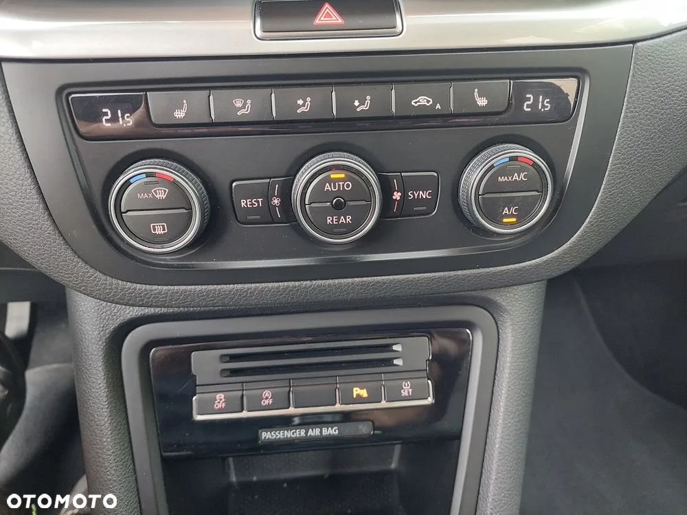 Volkswagen Sharan 2.0 TDI 4MOTION (BlueMotion Technology) Trendline - 17