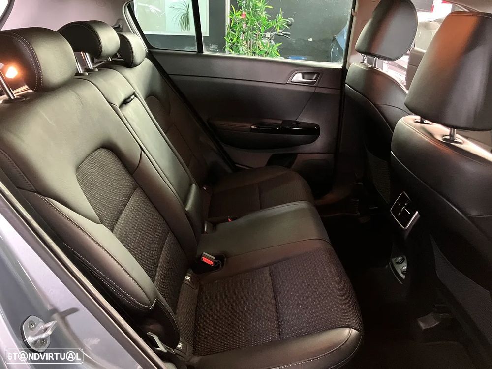 Kia Sportage 1.6 CRDI ISG SX - 17