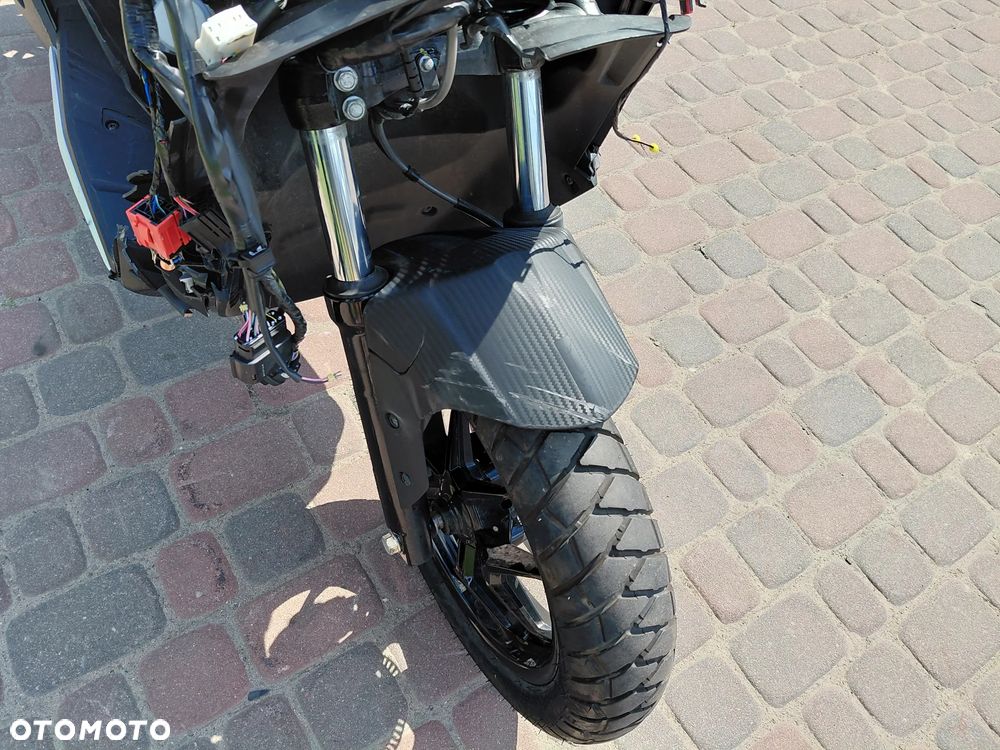 Aprilia SR - 9