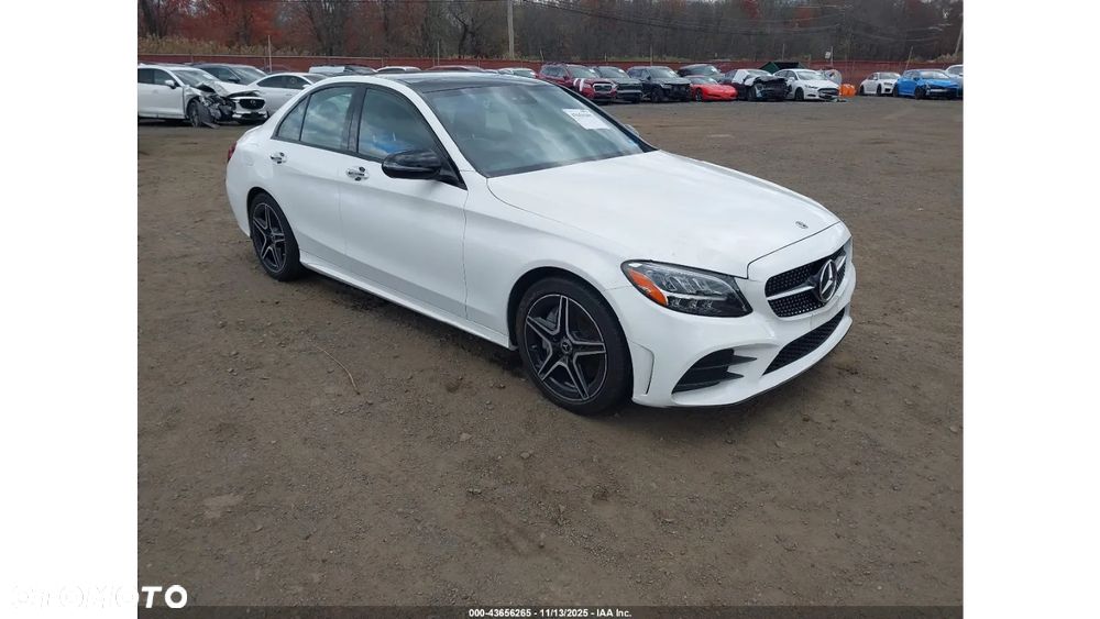 Mercedes-Benz Klasa C 300 4Matic 9G-TRONIC AMG Line - 1