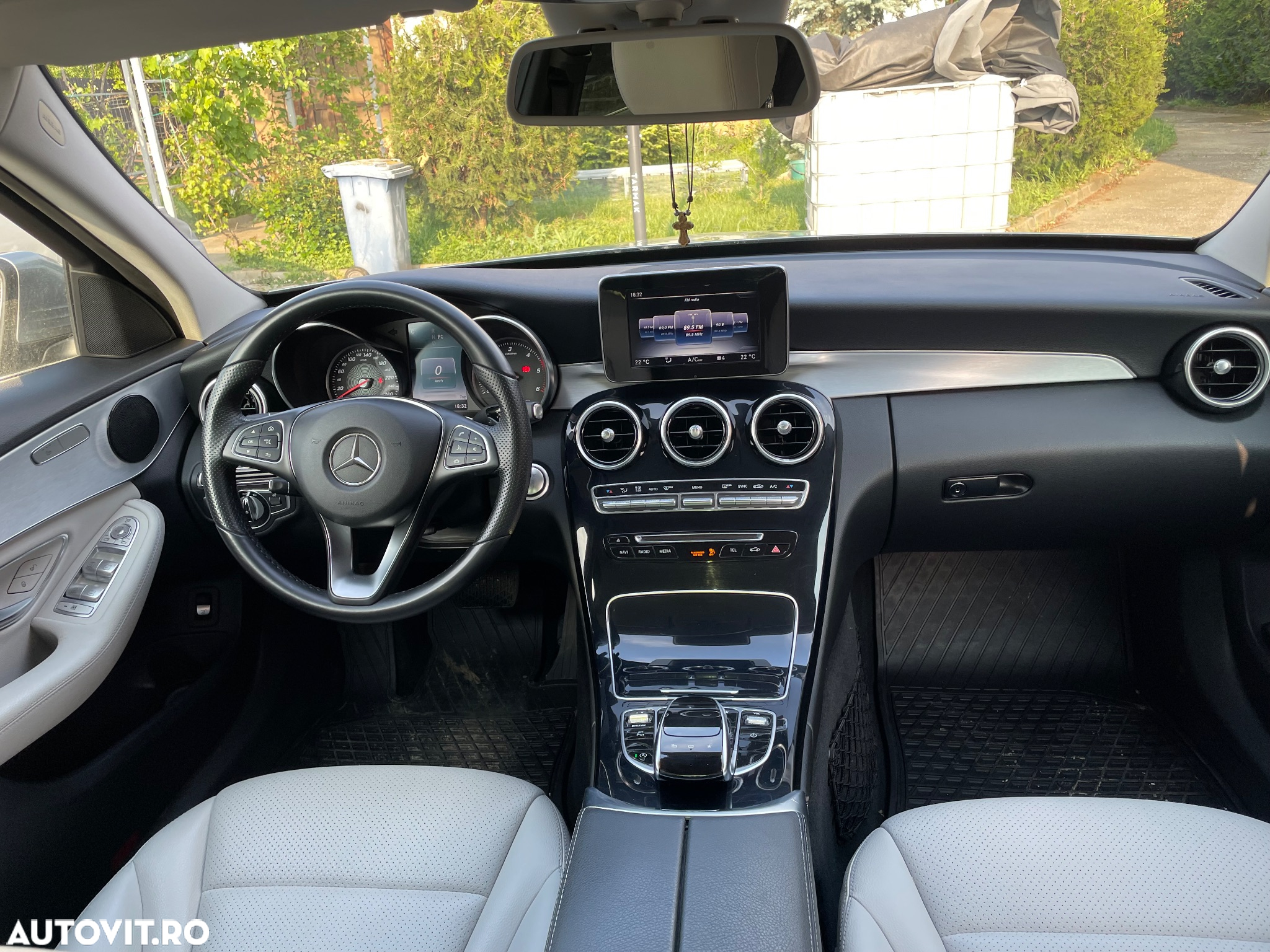Mercedes-Benz C - 9