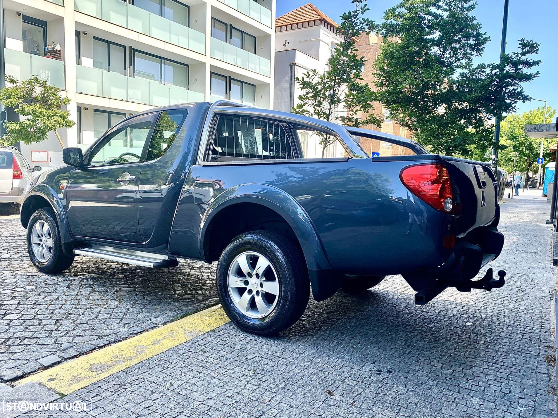 Mitsubishi L200 Pick Up 4x4 Intense Club Cab - 12