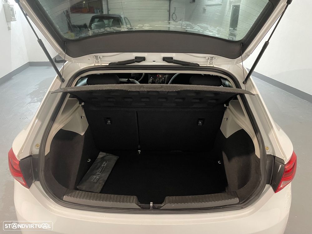 SEAT Leon 1.6 TDI DPF Ecomotive Reference - 12