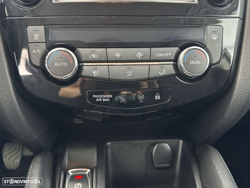 Nissan Qashqai 1.5 dCi N-Connecta - 20