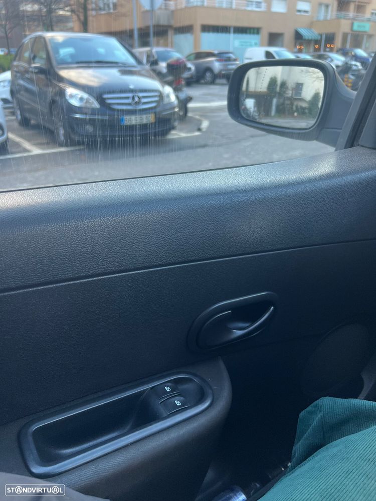 Renault Clio 1.5 dCi Confort - 8