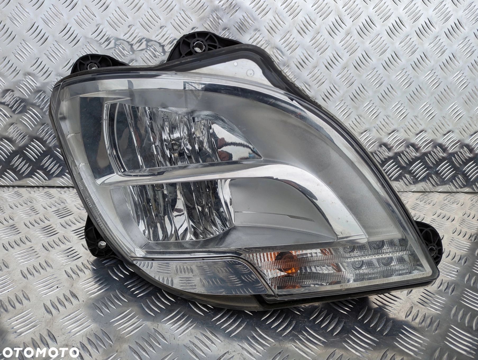 LAMPA FULL LED DAF XF 106 EURO 6 PRAWA STRONA - 1