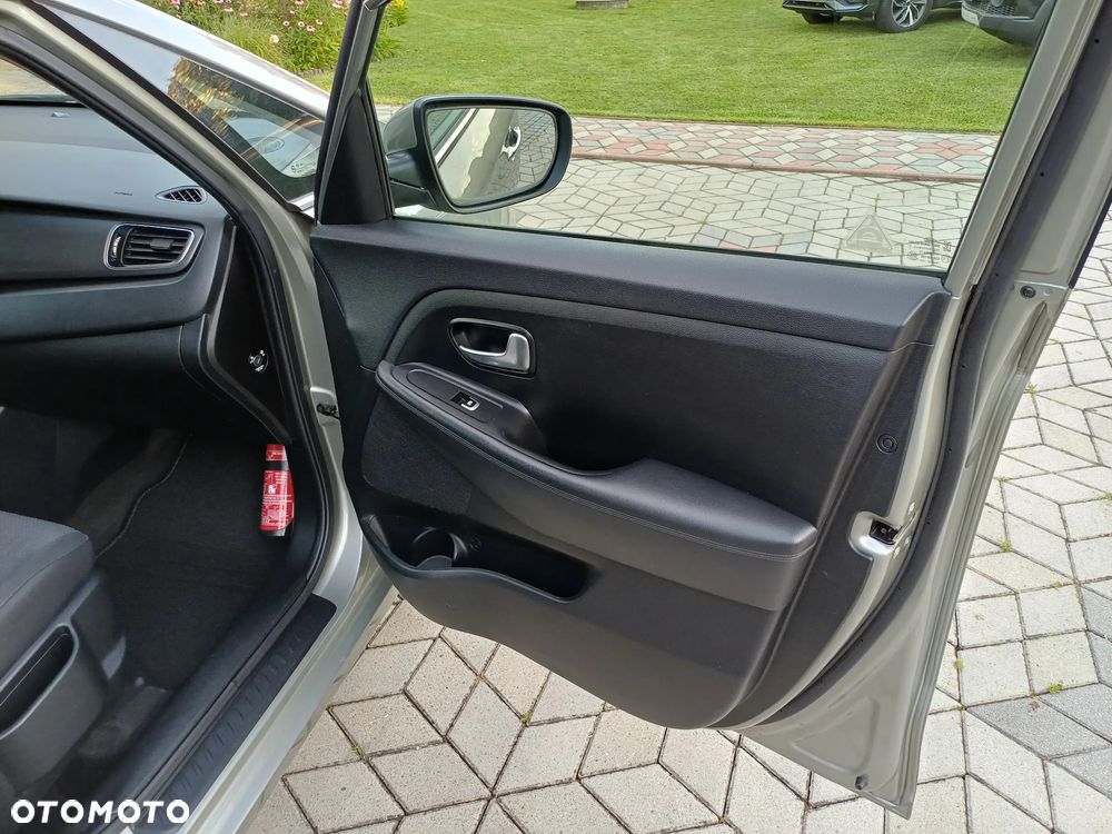 Kia Carens 1.7 CRDi 115 Fifa World Cup Edition - 31