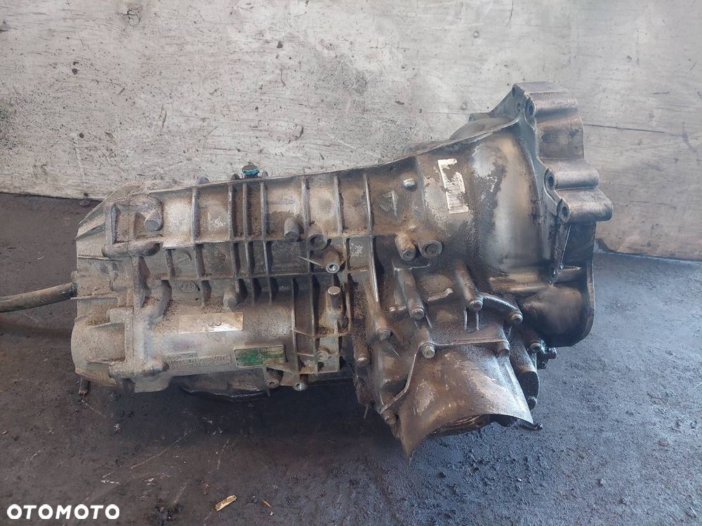 SKRZYNIA BIEGÓW AUTOMATYCZNA USZKODZONA VOLKSWAGEN PASSAT B5 1.8 T CJQ - 4