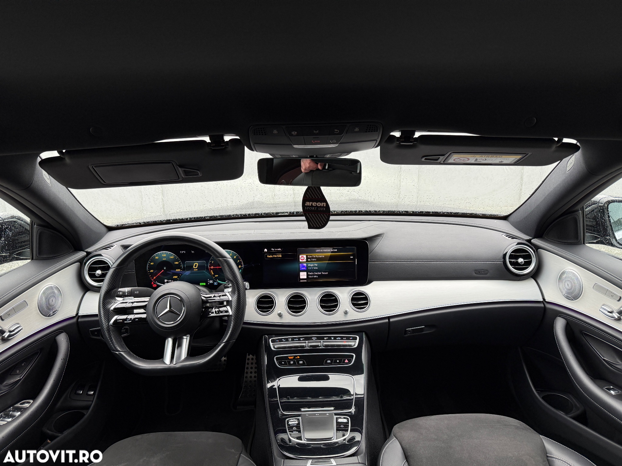 Mercedes-Benz E 300 4Matic 9G-TRONIC AMG Line - 4
