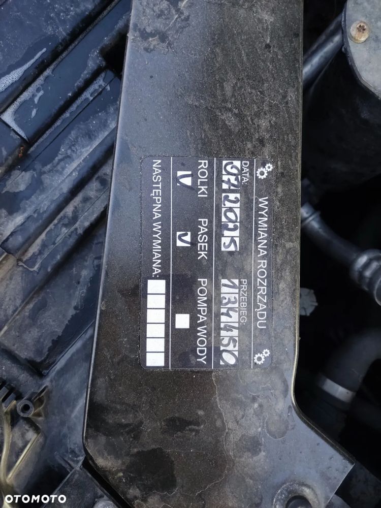 Volkswagen Passat 2.0 TDI BMT Trendline - 15