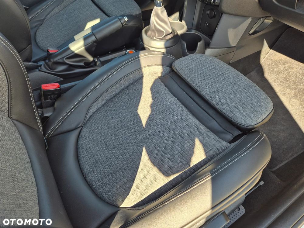 MINI ONE 60 Years - 14