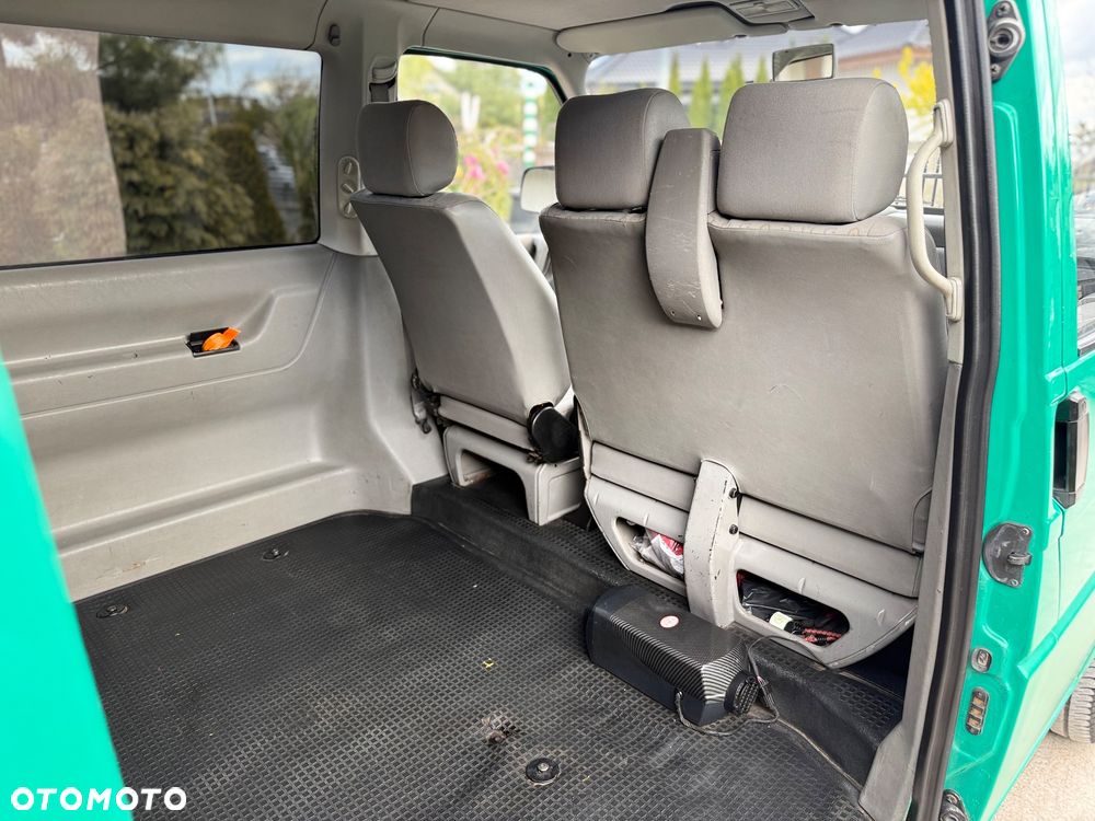 Volkswagen Caravelle GL - 15