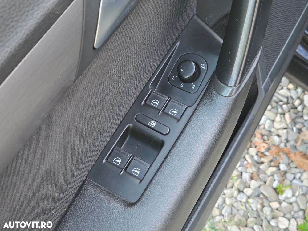 Volkswagen Passat 2.0 TDI DSG Comfortline - 18