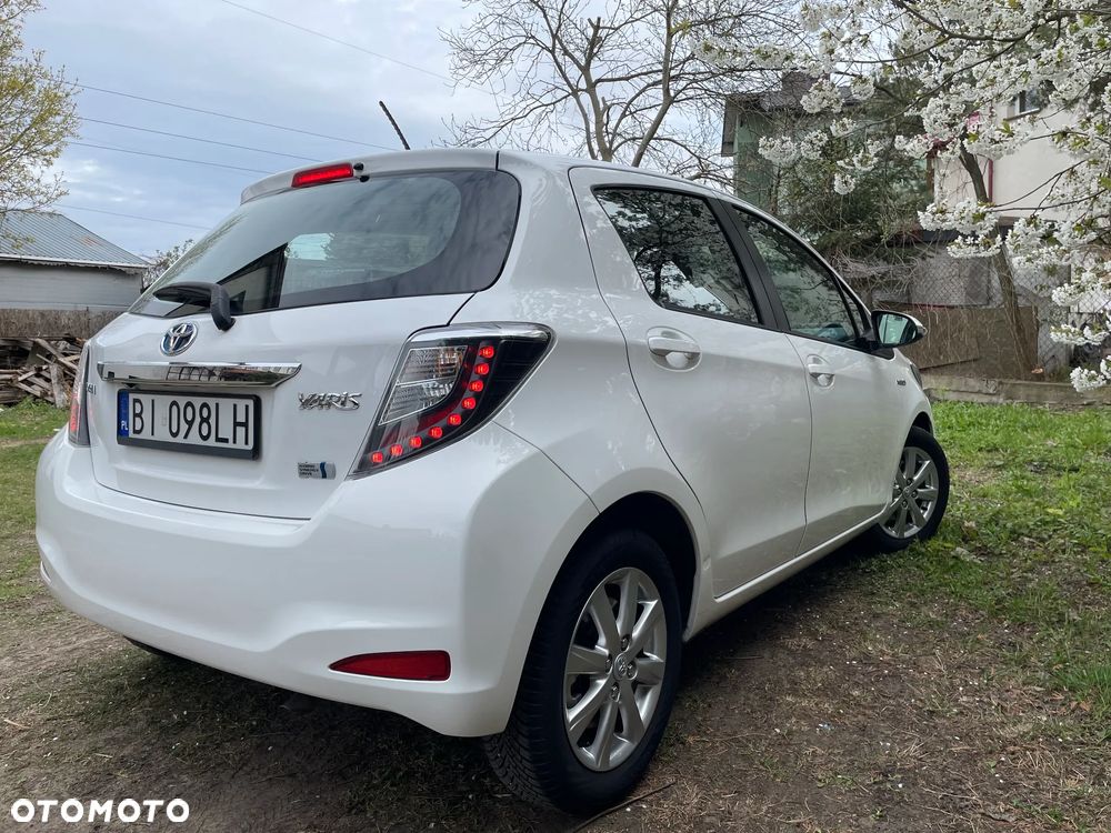 Toyota Yaris - 4