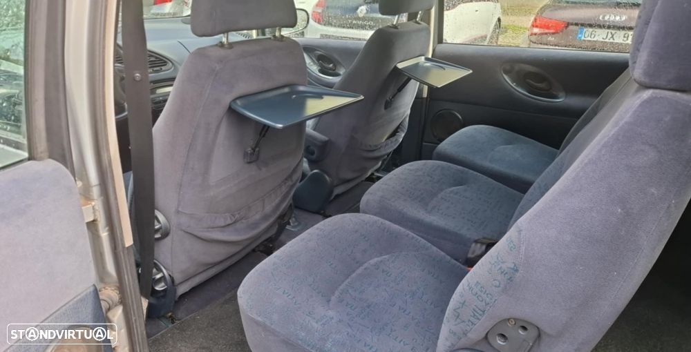 VW Sharan 1.9 TDi Confortline 7L - 11