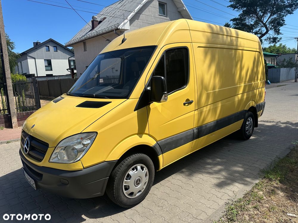 Mercedes-Benz Sprinter - 2