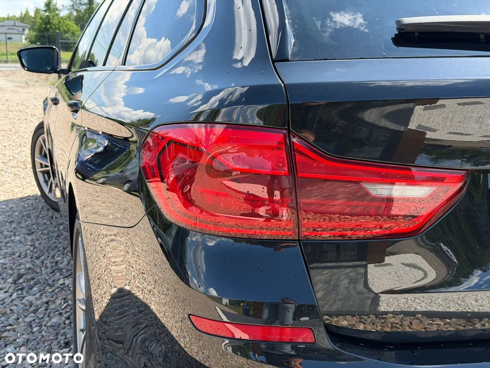 BMW Seria 5 520d Sport Line - 22