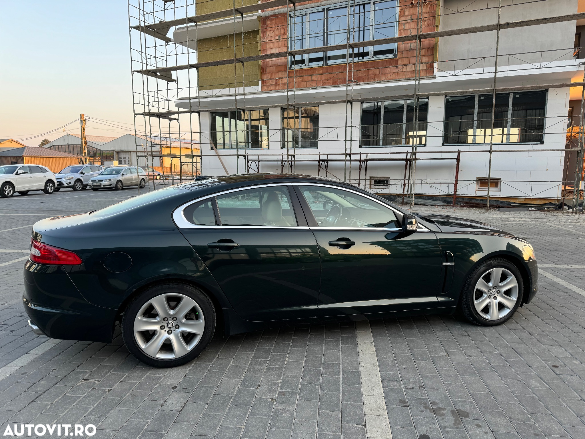 Jaguar XF 2.7 V6 Diesel Premium Luxury - 7