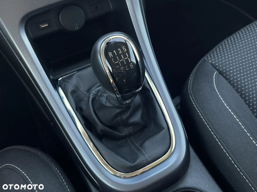 Opel Astra 1.4 Turbo Cosmo - 24
