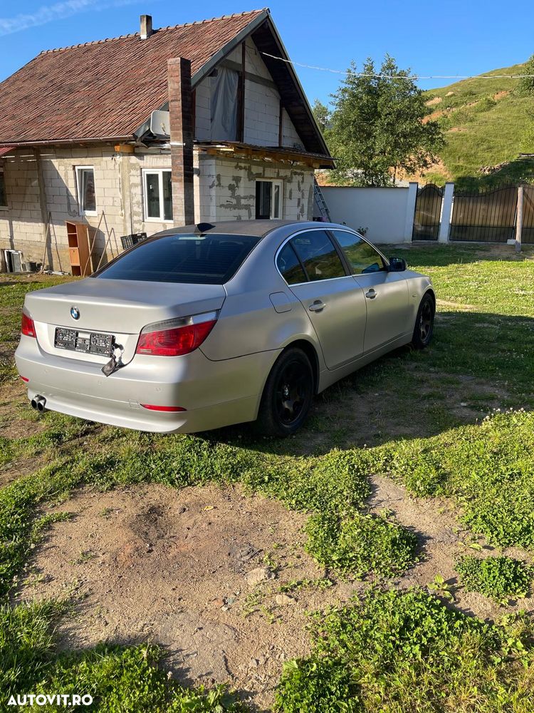 BMW Seria 5 520i - 1