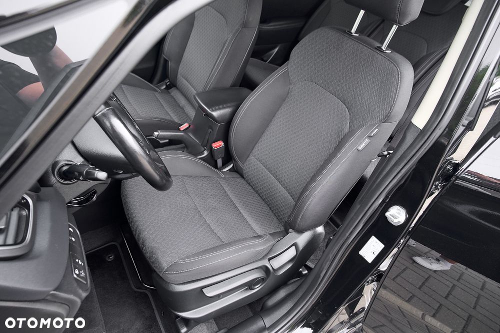 Kia Carens 1.6 GDI Dream-Team Edition - 27