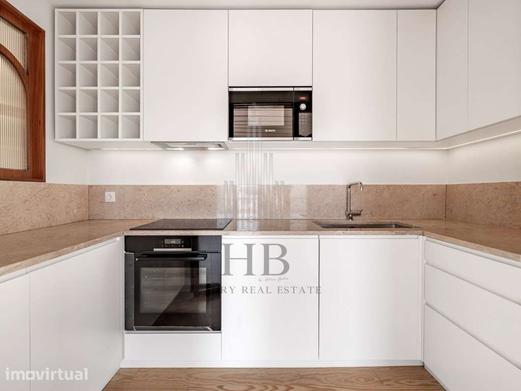 Apartamento T2 Renovado com Vista Rio | Chiado | Lisboa - Grande imagem: 3/37