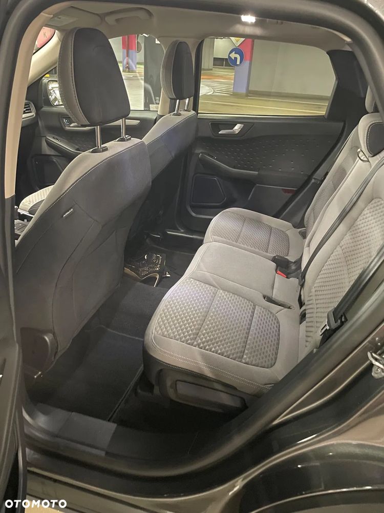 Ford Kuga - 11