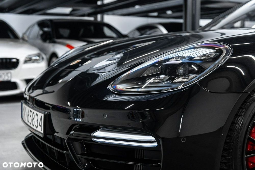 Porsche Panamera - 12