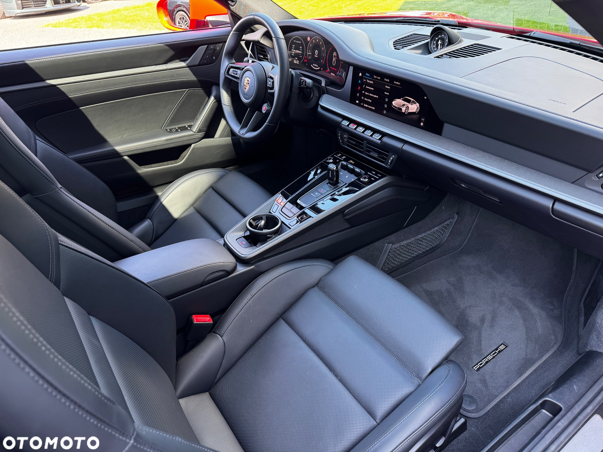 Porsche 911 Carrera - 19