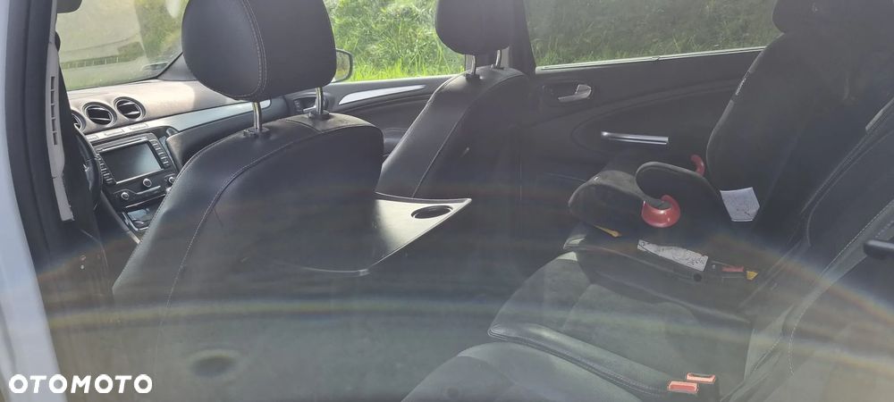 Ford S-Max - 8