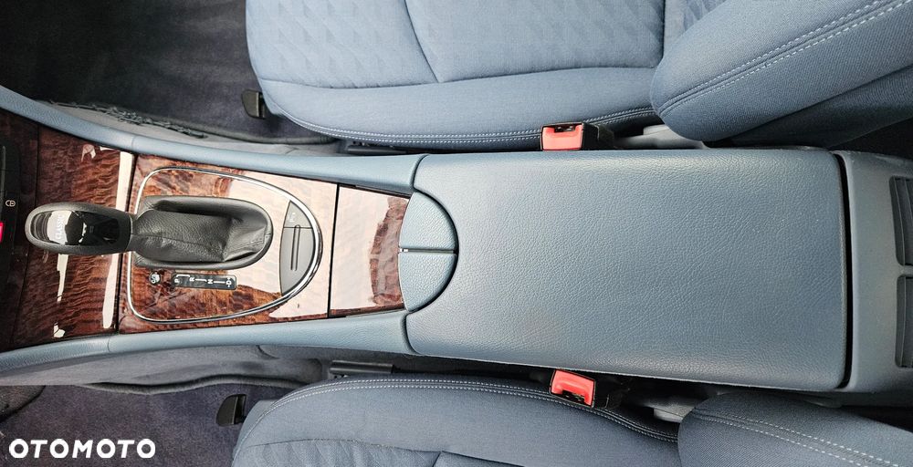 Mercedes-Benz Klasa E 200 Kompressor Automatik Classic - 21