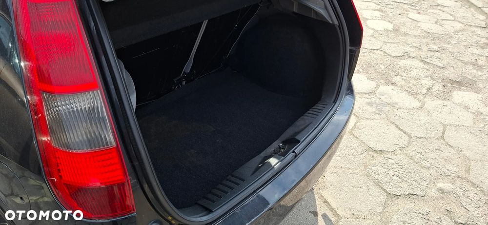 Ford Fiesta 1.4 Ghia - 13