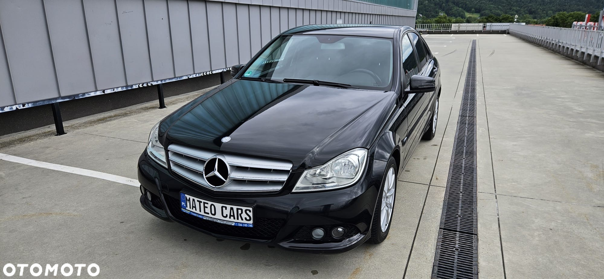 Mercedes-Benz Klasa C 180 CGI BlueEff Avantgarde - 3