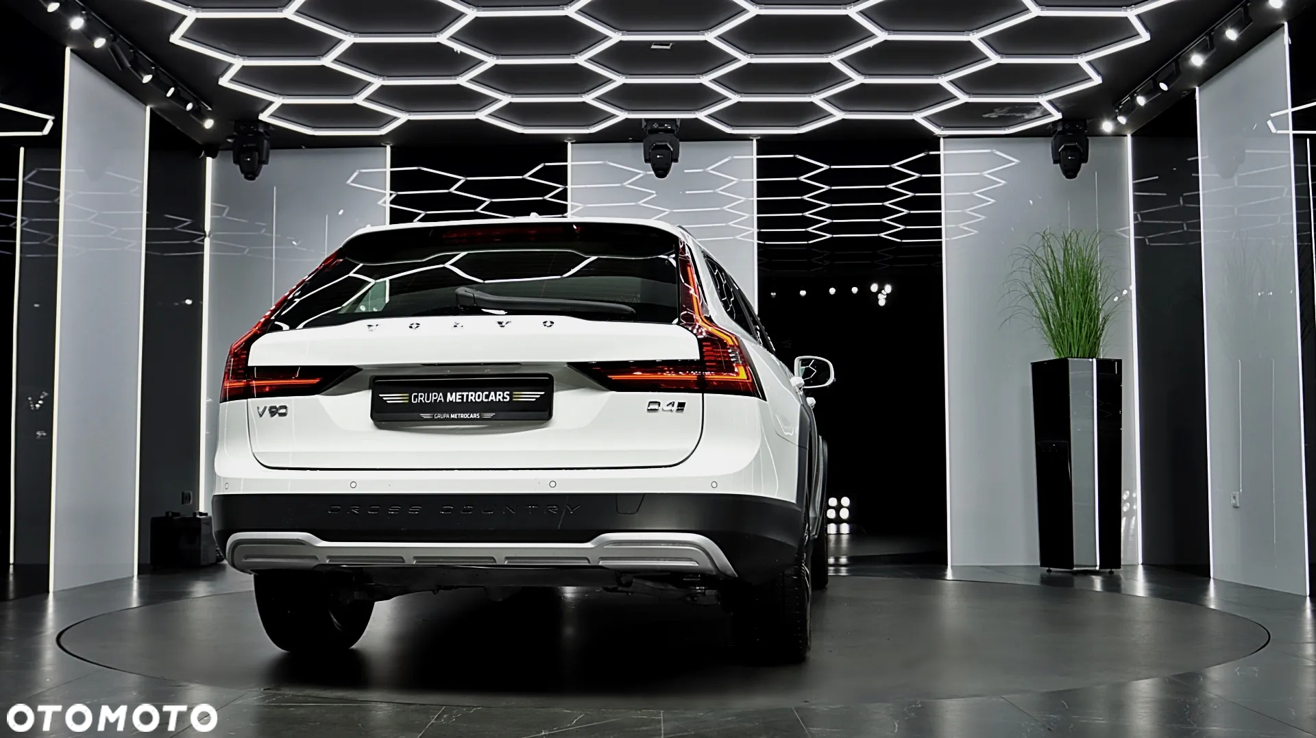 Volvo V90 Cross Country D4 AWD Pro - 8