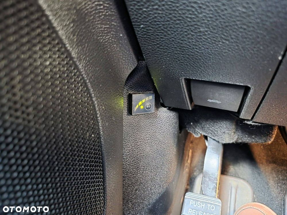 Jeep Grand Cherokee - 16