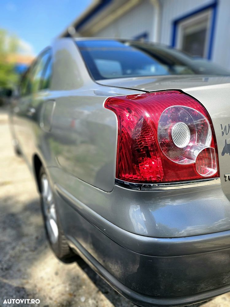 Toyota Avensis 1.8 VVT-i - 7