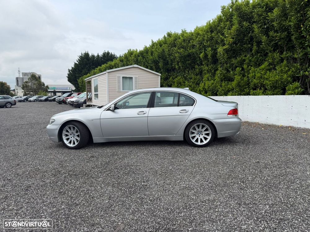 BMW 735 iA - 24