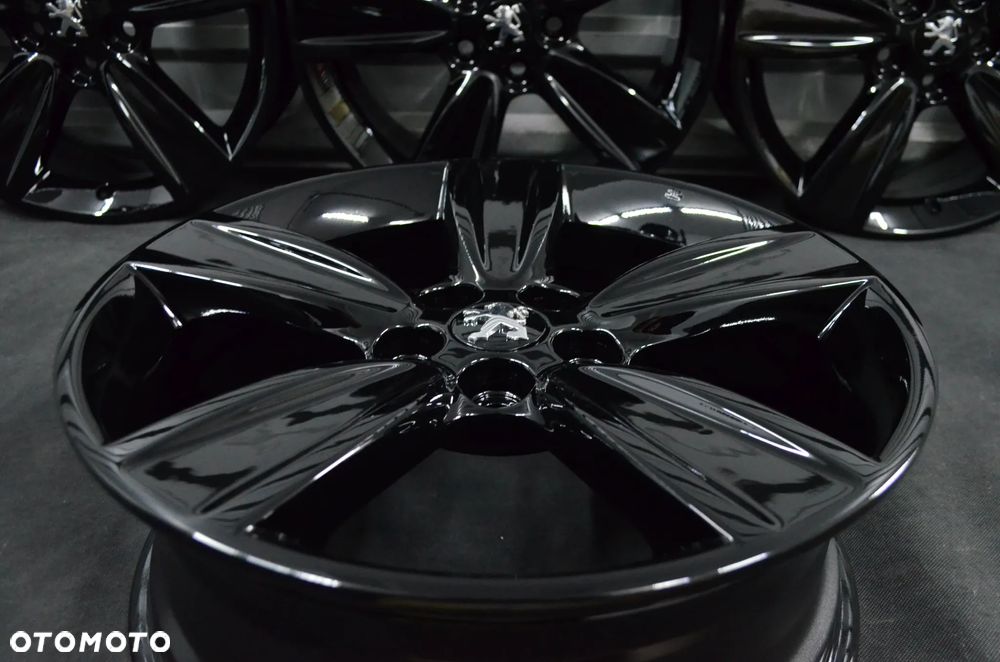 Felgi 5x114,3 R18 MITSUBISHI Outlander ASX Lancer PEUGEOT 4007 - 6