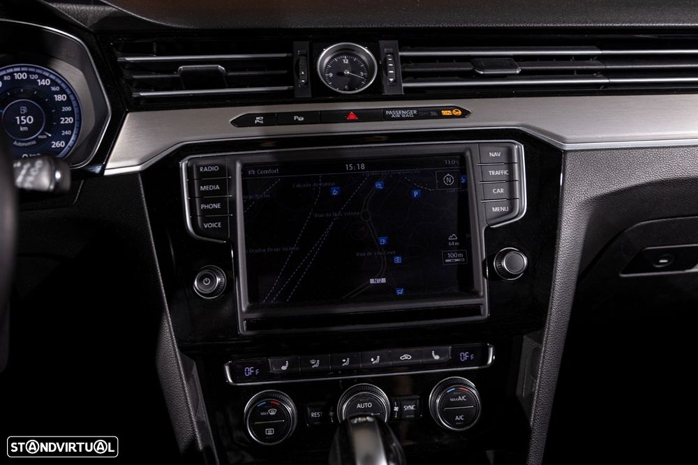 VW Passat Variant 2.0 TDi Highline DSG 4Motion - 14