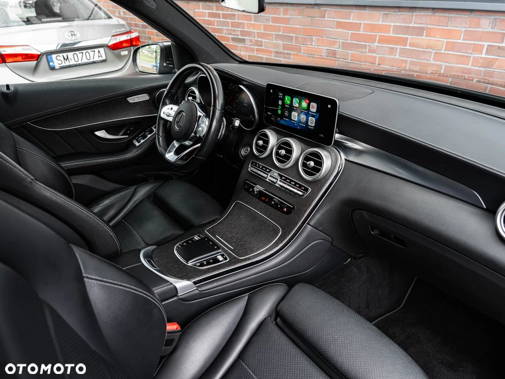Mercedes-Benz GLC 200 4Matic 9G-TRONIC AMG Line Plus - 26