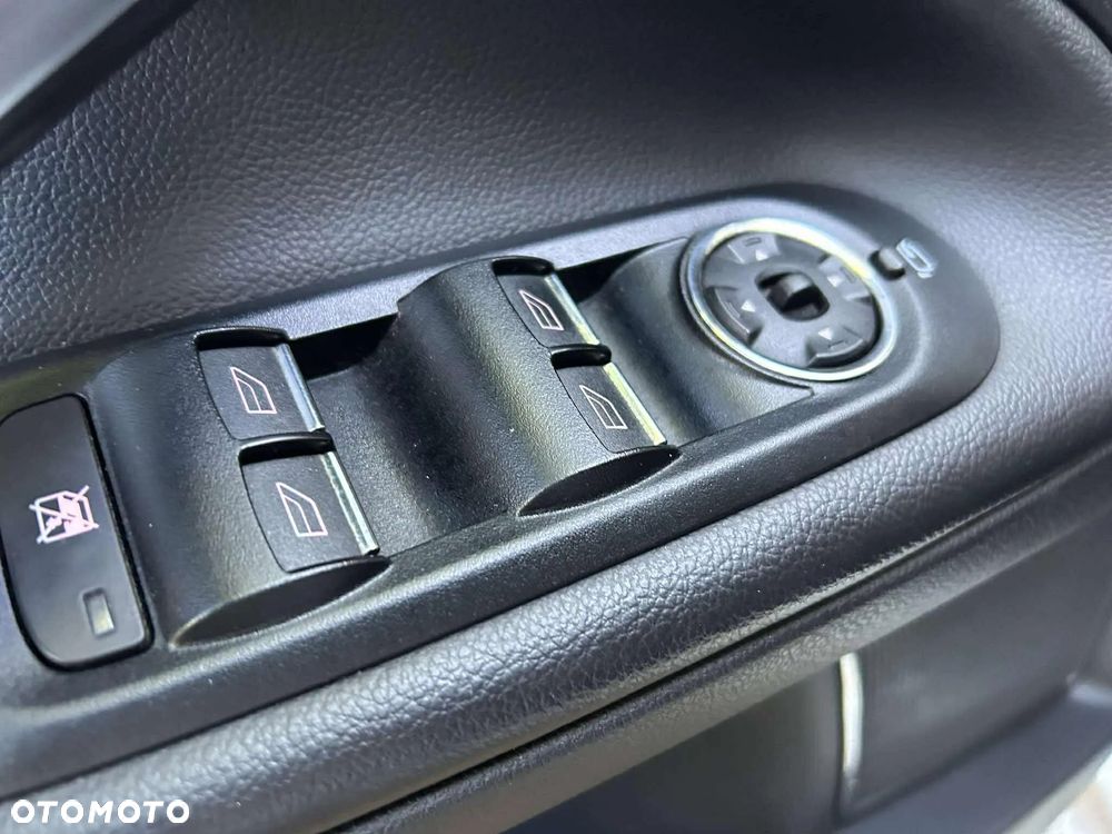 Ford Mondeo - 11