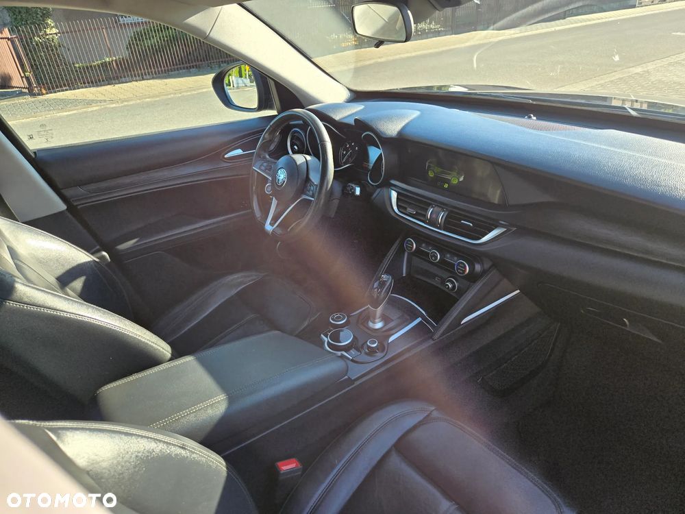 Alfa Romeo Stelvio 2.2 JTDM - 12