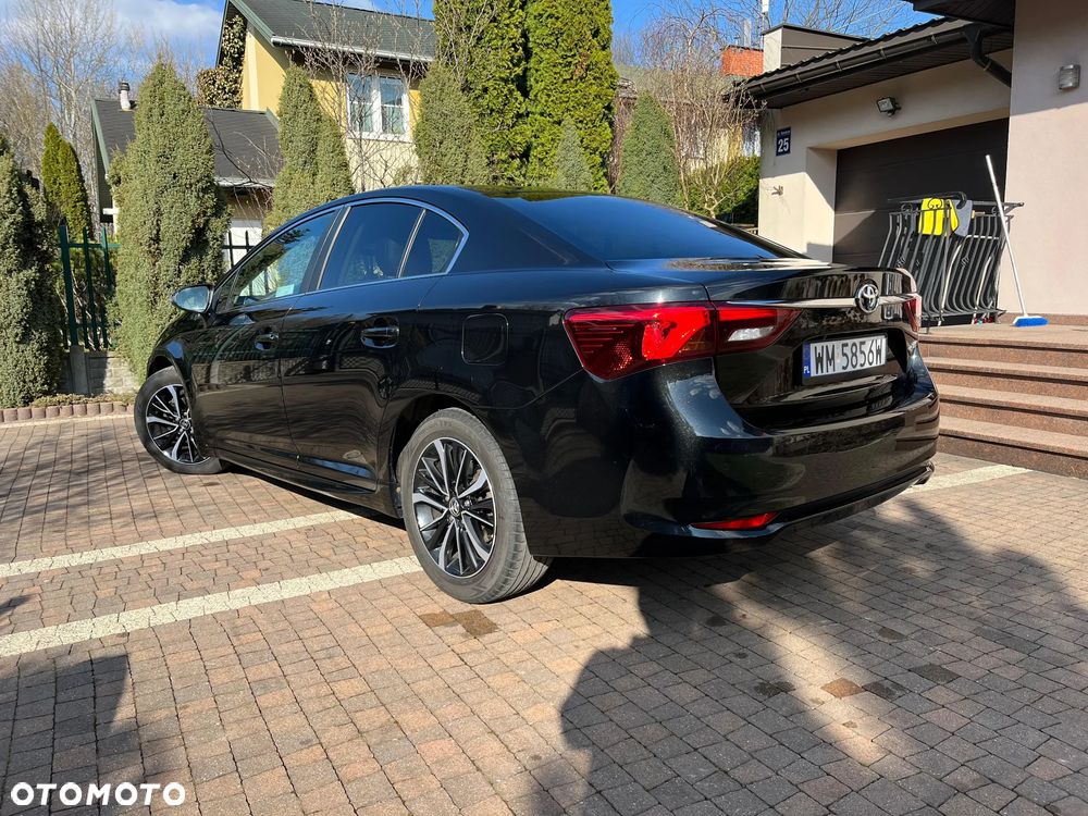 Toyota Avensis 1.8 Prestige MS - 6