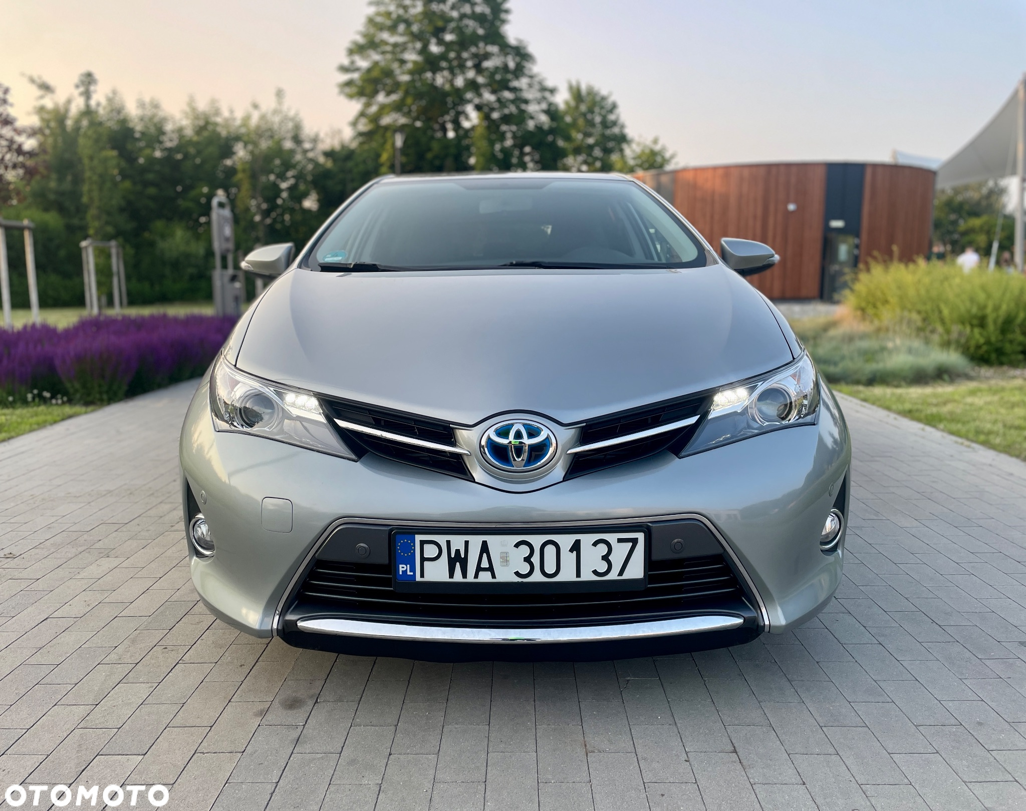 Toyota Auris 1.8 HSD Prestige - 3